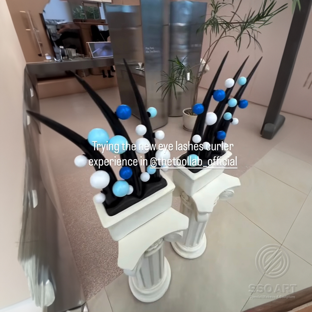 속눈썹 조형물